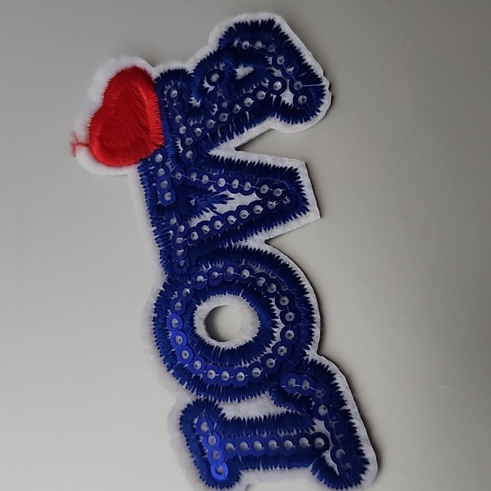 SPARKLE SEQUINS LOVE IRON ON PATCH